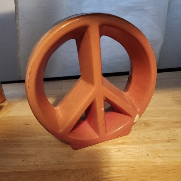 Peace Sign Vase - Picture 2 of 2